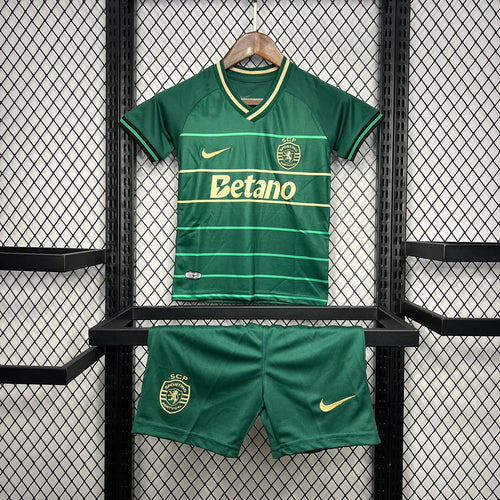 Conjunto infantil verde special editon 2024/2025