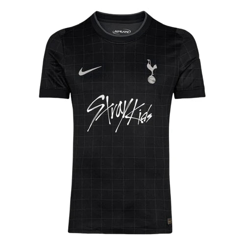 Camisola Tottenham Hotspur x Stray Kids preta 2025/2026