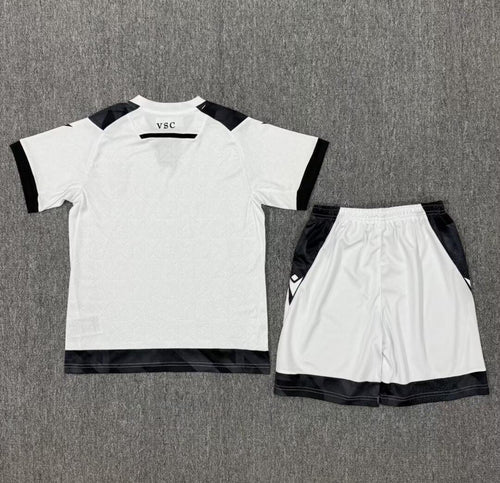 Conjunto infantil Vitória Guimarães principal branca 2025/2026
