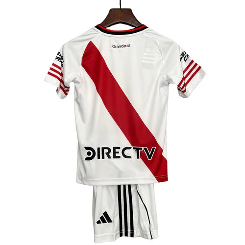 Conjunto infantil River Plate principal 2025/2026