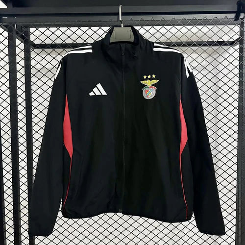 Casaco preto e vermelho 2025/2026 fecho completo