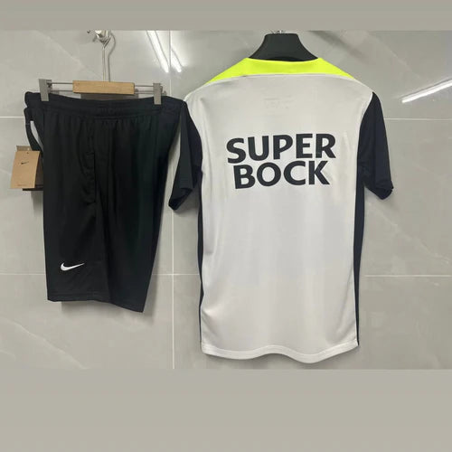Conjunto Adulto Portugal 2024/2025