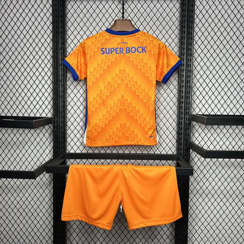 Conjunto infantil laranja alternativo 2024/2025