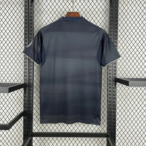 Camisola Real Madrid alternativa 2025/2026