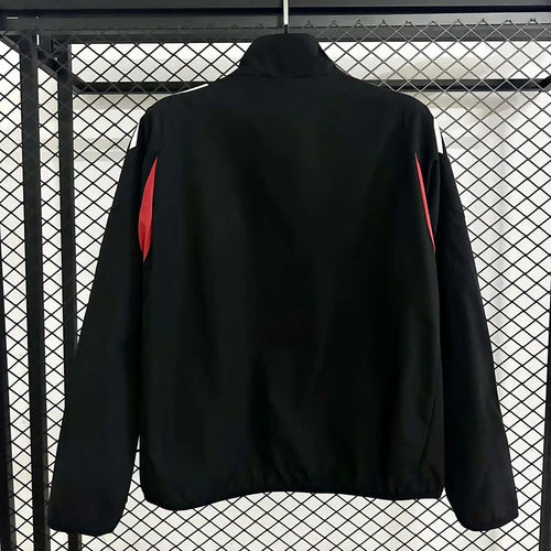 Casaco preto e vermelho 2025/2026 fecho completo
