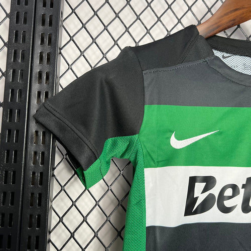 Conjunto infantil principal verde branco preto 2024/2025