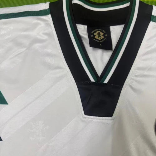 Camisola VINTAGE retrô branca ANOS 90 - 2025/2026