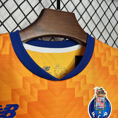 Conjunto infantil laranja alternativo 2024/2025