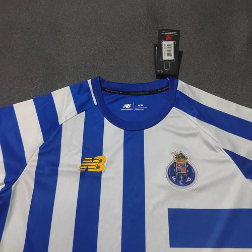 Camisola pré match azul e branco 2024/2025