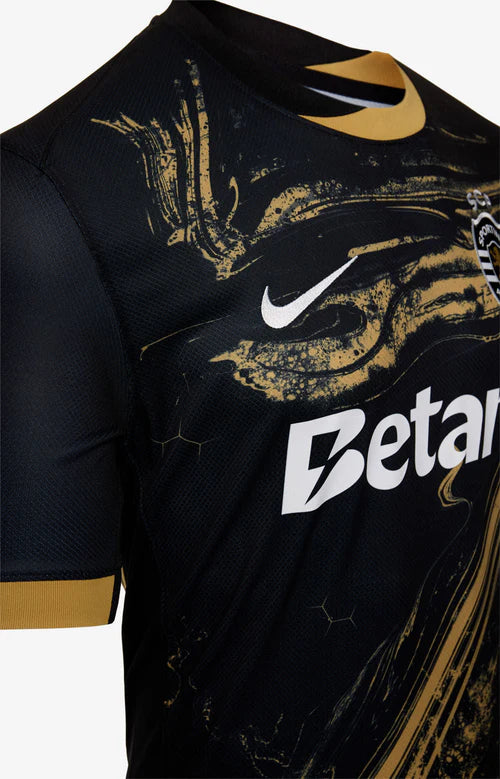 Camisola especial preta e dourada “7” Ronaldo terceiro equipamento 2024/2025